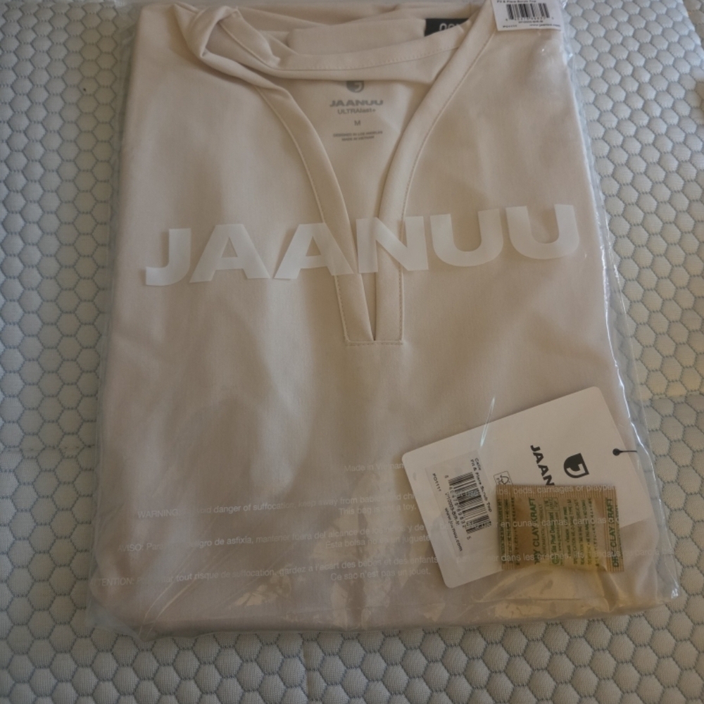 Jaanuu Women's Cream Birch V-Neck Medical Tunic Scrub - Picture 2 of 7